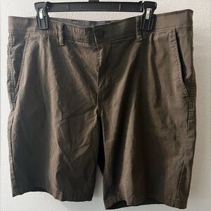 Weatherproof Vintage green khaki short, Men’s size 36 W